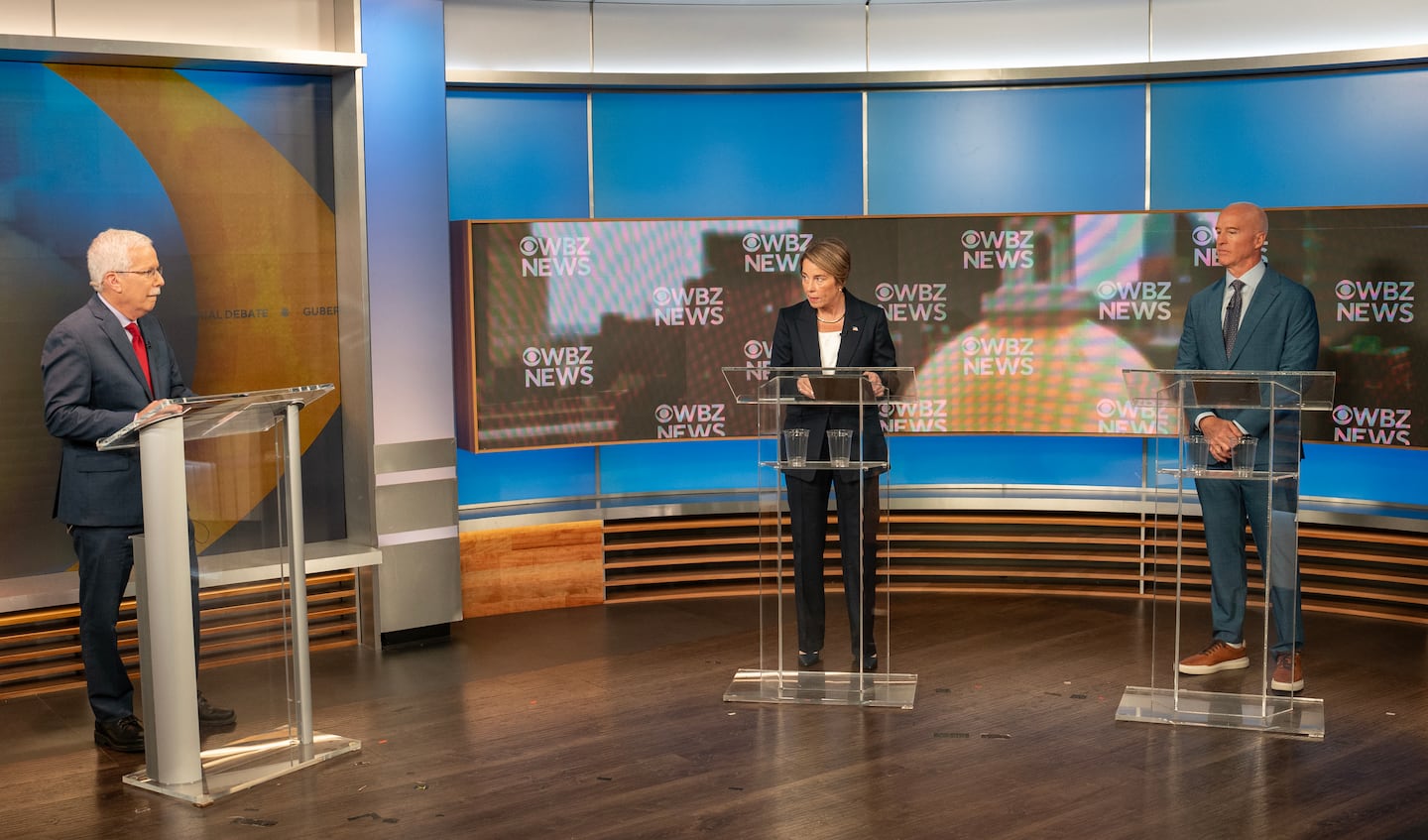 Healey blames Trump on the economy, Minogue blames Healey, and the facts support some of both