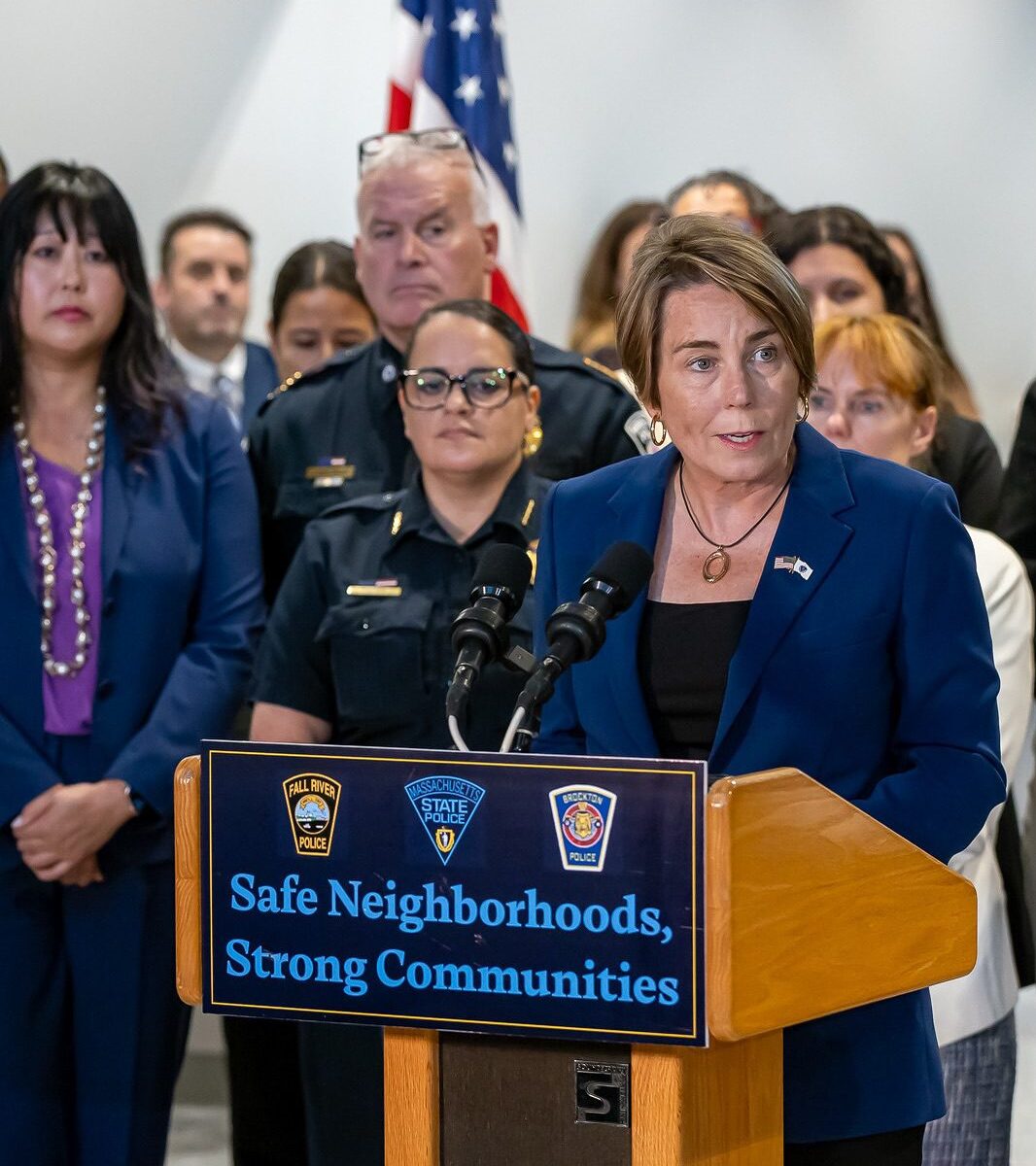 Inside ICE's Only Contract with a Blue State