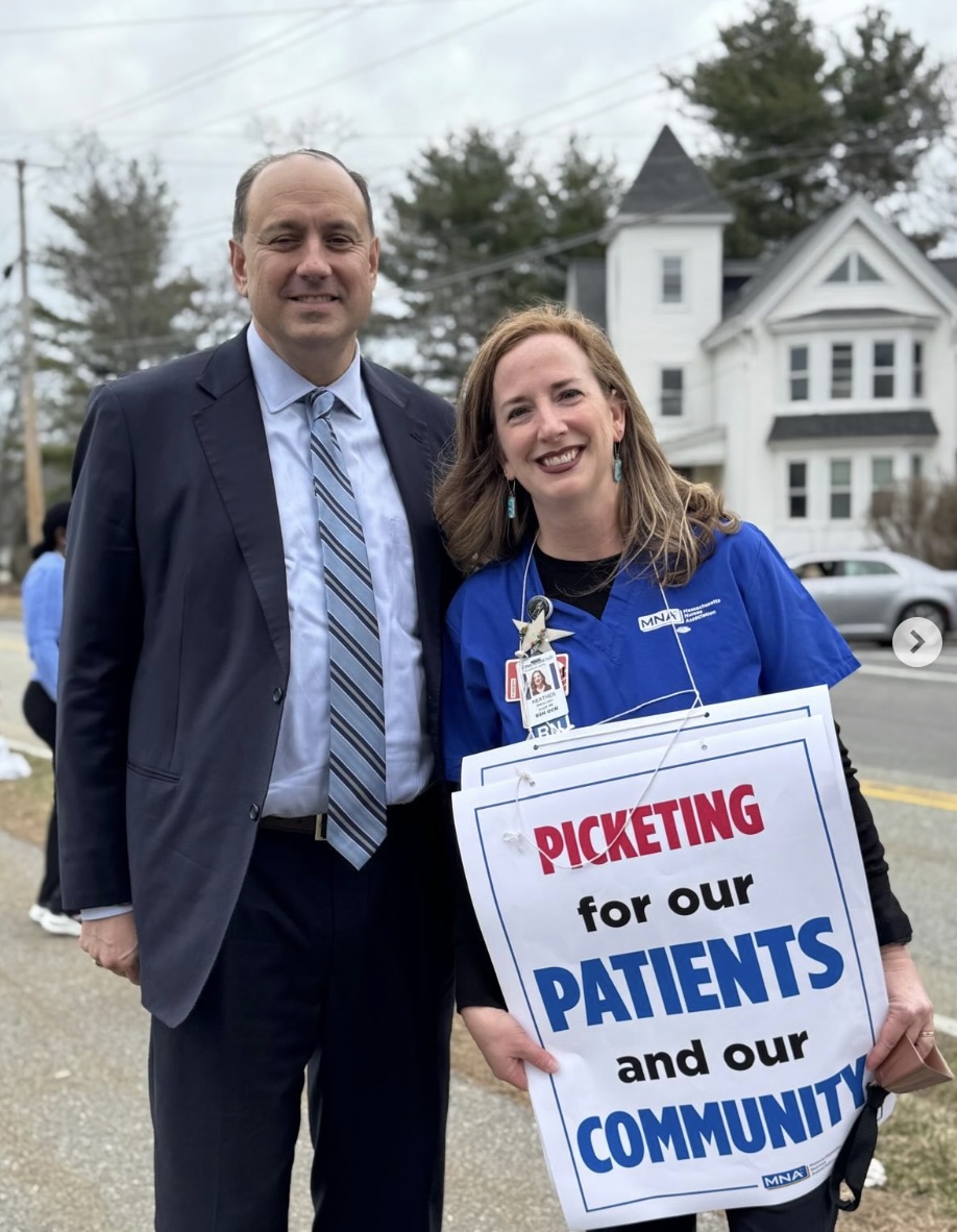 Nurses solidarity across the @umassmemorial hospital network, including Marlborough hospital!