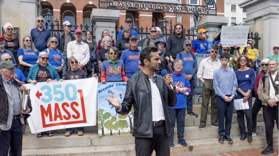 Yesterday, 350 Mass’s Save Money with Clean Heat campaign team gathered with allies from the Massachusetts Coalition for Affordable Energy, including...