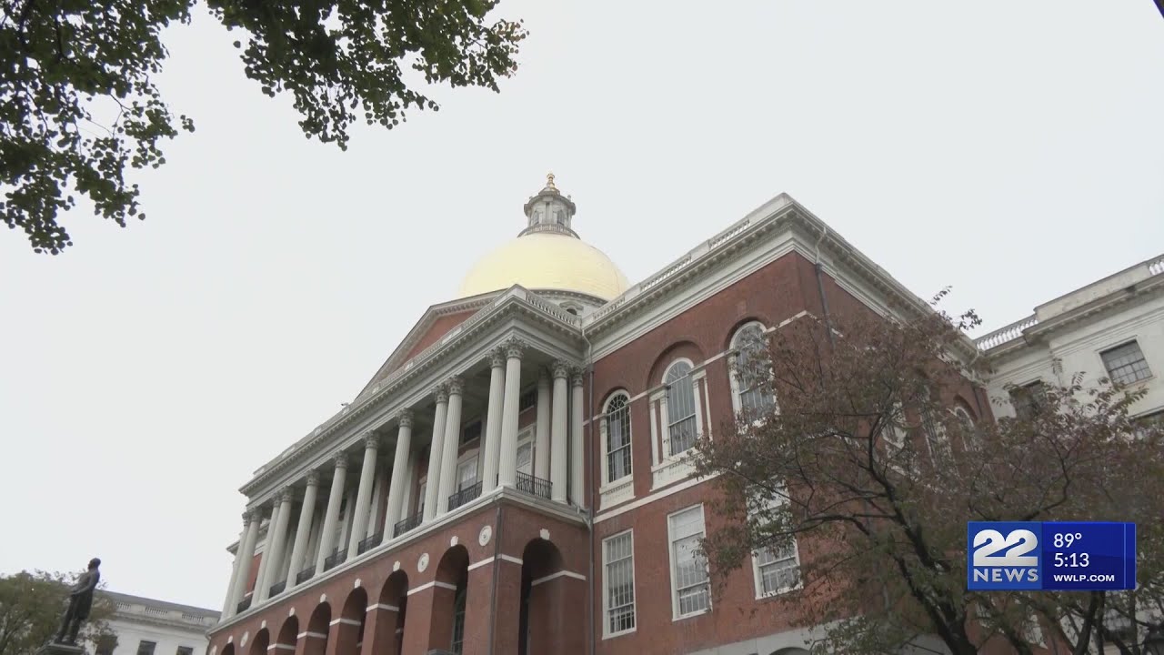 Senators advance anti-poverty bill focused on ‘putting cash in people’s hands’