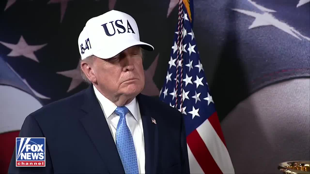 "I don't worry about it." President Trump brushes aside concerns about AI “going rogue” 