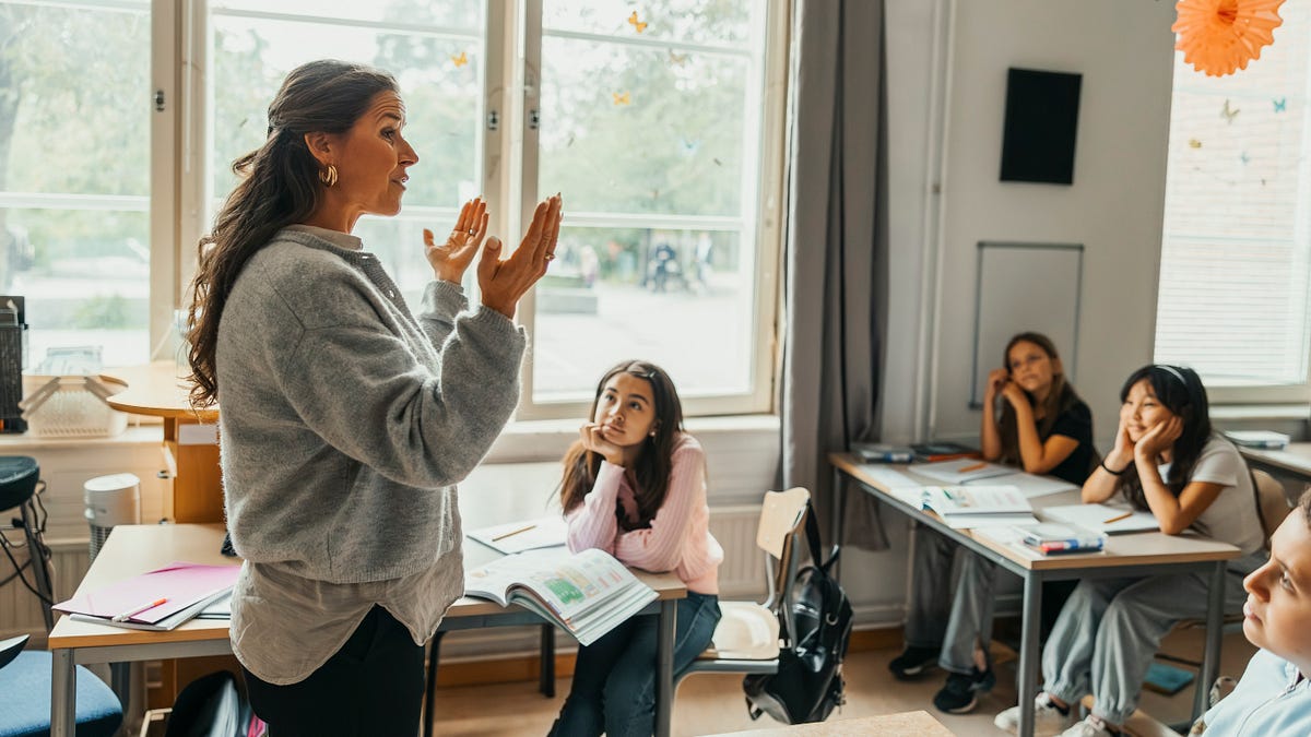 We should pay more for the best teachers